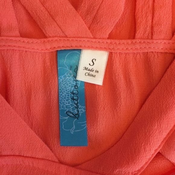 Buttons Womens Cut Out Crepe Coral Short Sleeve Pull Over Blouse Top Size S - Picture 5 of 7